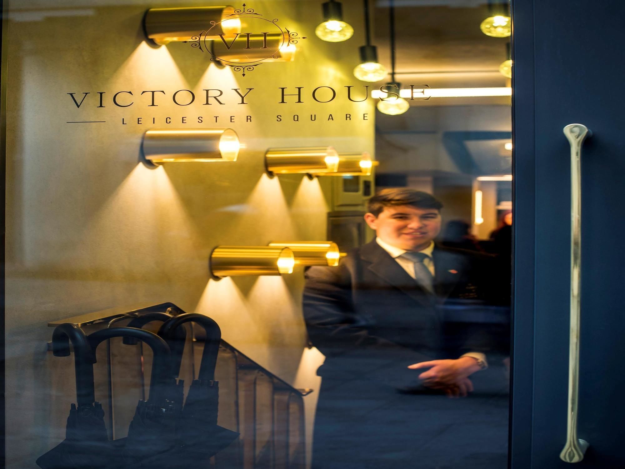 Victory House Leicester Square Londýn Exteriér fotografie